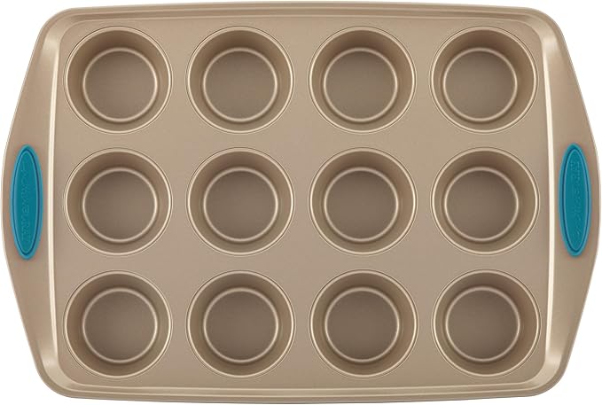 Rachael Ray 47578 Cucina Nonstick Bakeware Set with Grips Includes Nonstick Bread Pan, Baking Sheet, Cookie Sheet, Baking Pans, Cake Pan and Muffin Pan - 10 Piece, Latte Brown with Agave Blue Grips